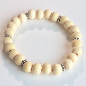 Women’s beige bracelet
